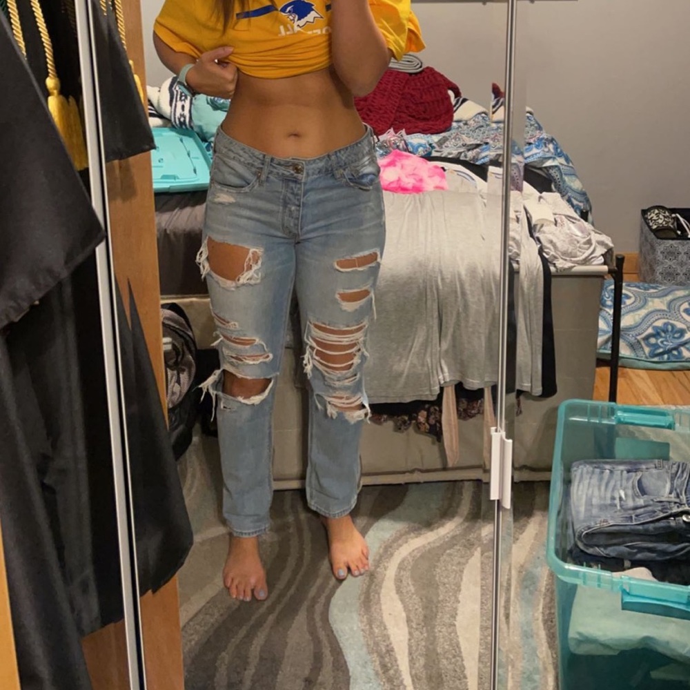 American eagle tomgirl jeans